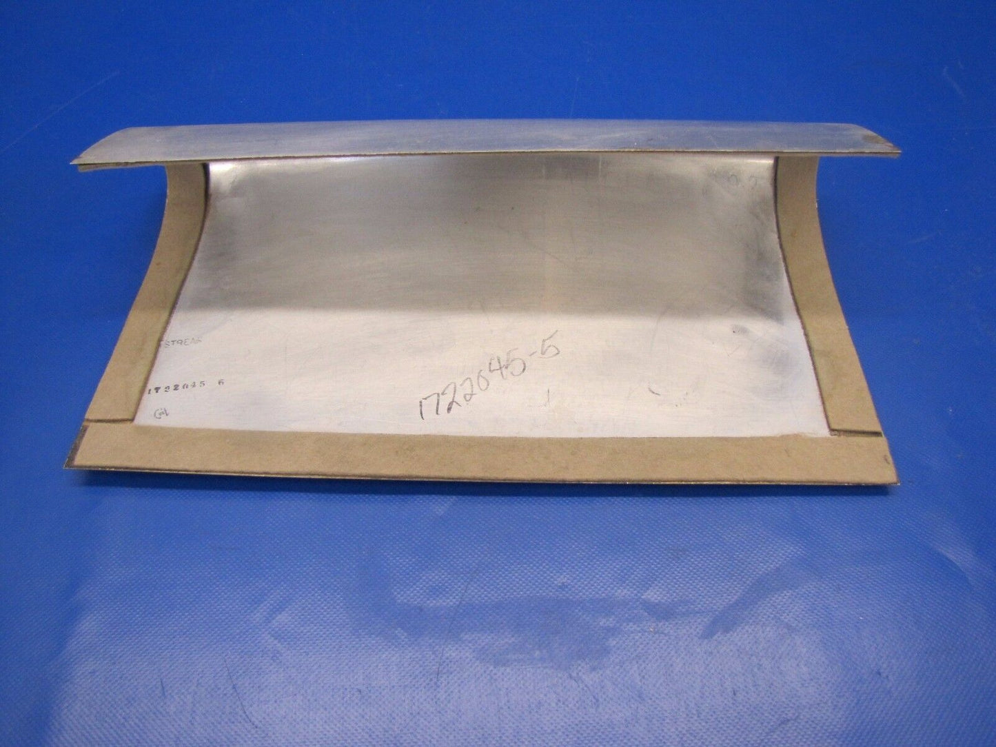 Cessna Cardinal 177 Cover Assy Landing Light P/N 1722045-5 NOS (0517-85)