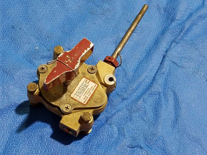 Beech Baron 58 Fuel Selector Control P/N HE7001-7 (0716-35)
