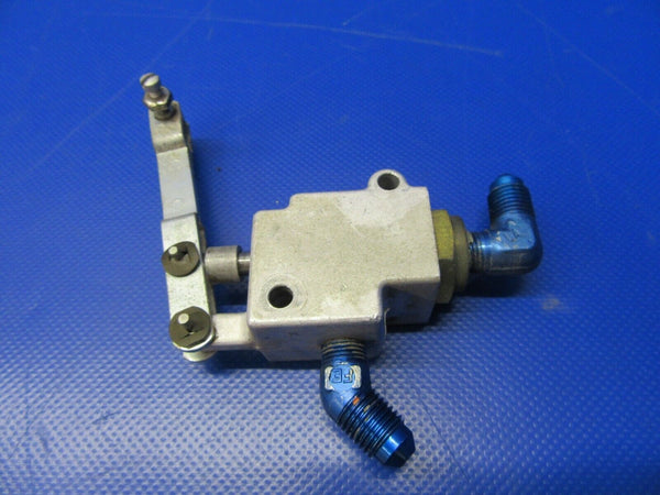 Beech Baron 95-A55 Hoof A53-T Parking Brake Valve 35-380065-5 (0420-233)