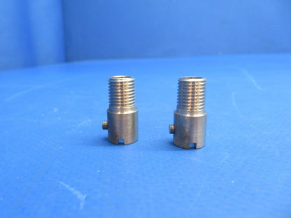 Piper Engine Cylinder Head Fitting P/N 460-664 LOT OF 2 NOS (0922-928)