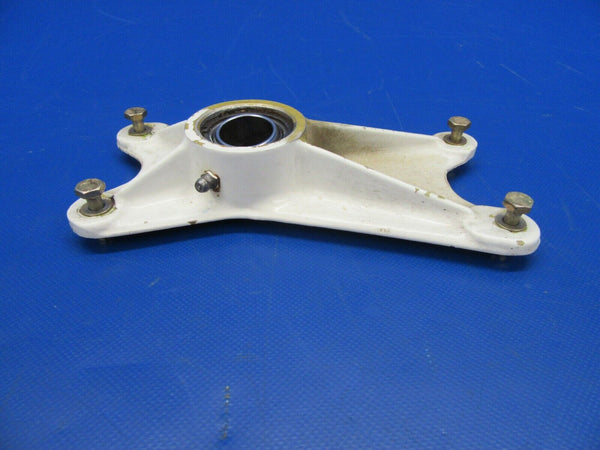 Piper PA-24-250 Comanche Main Gear Fitting Assy AFT RH P/N 20394-00 (1219-124)