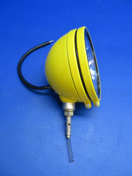 Air Tractor Light P/N 60162-1 NOS (1122-107)