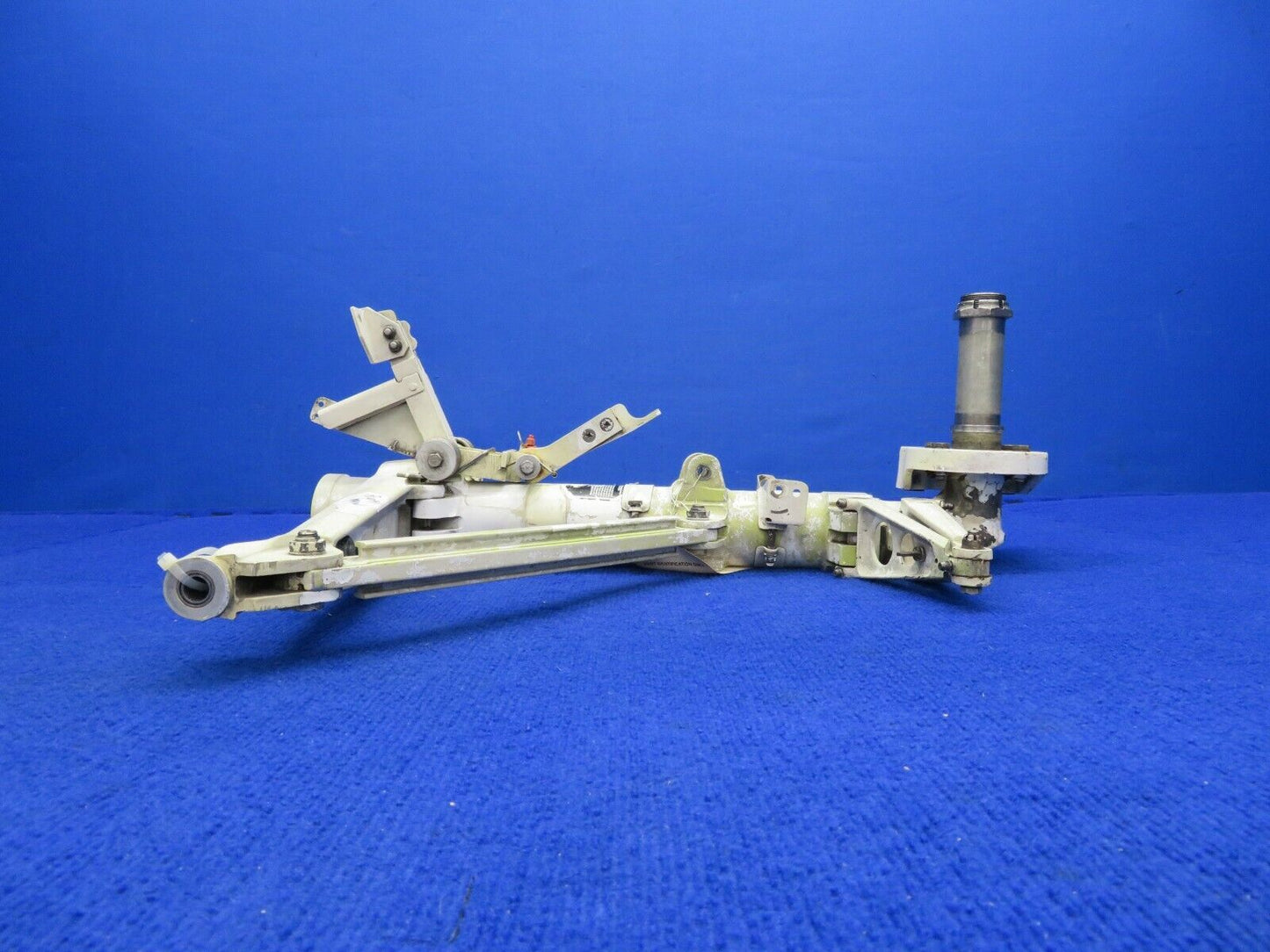 Beech 58 Baron Main Gear RH P/N 95-810002-36 (0422-01)