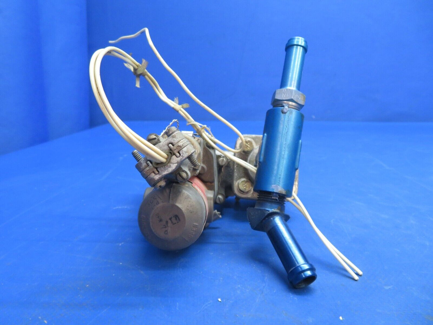 Piper Aerostar 602P Fuel Shutoff Gate Valve 28 Volts P/N AV16B1900 (0123-924)
