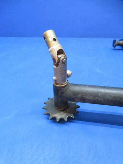 Piper PA 28-140 Control Column Tee Bar Assy P/N 62703-33 (1123-152)