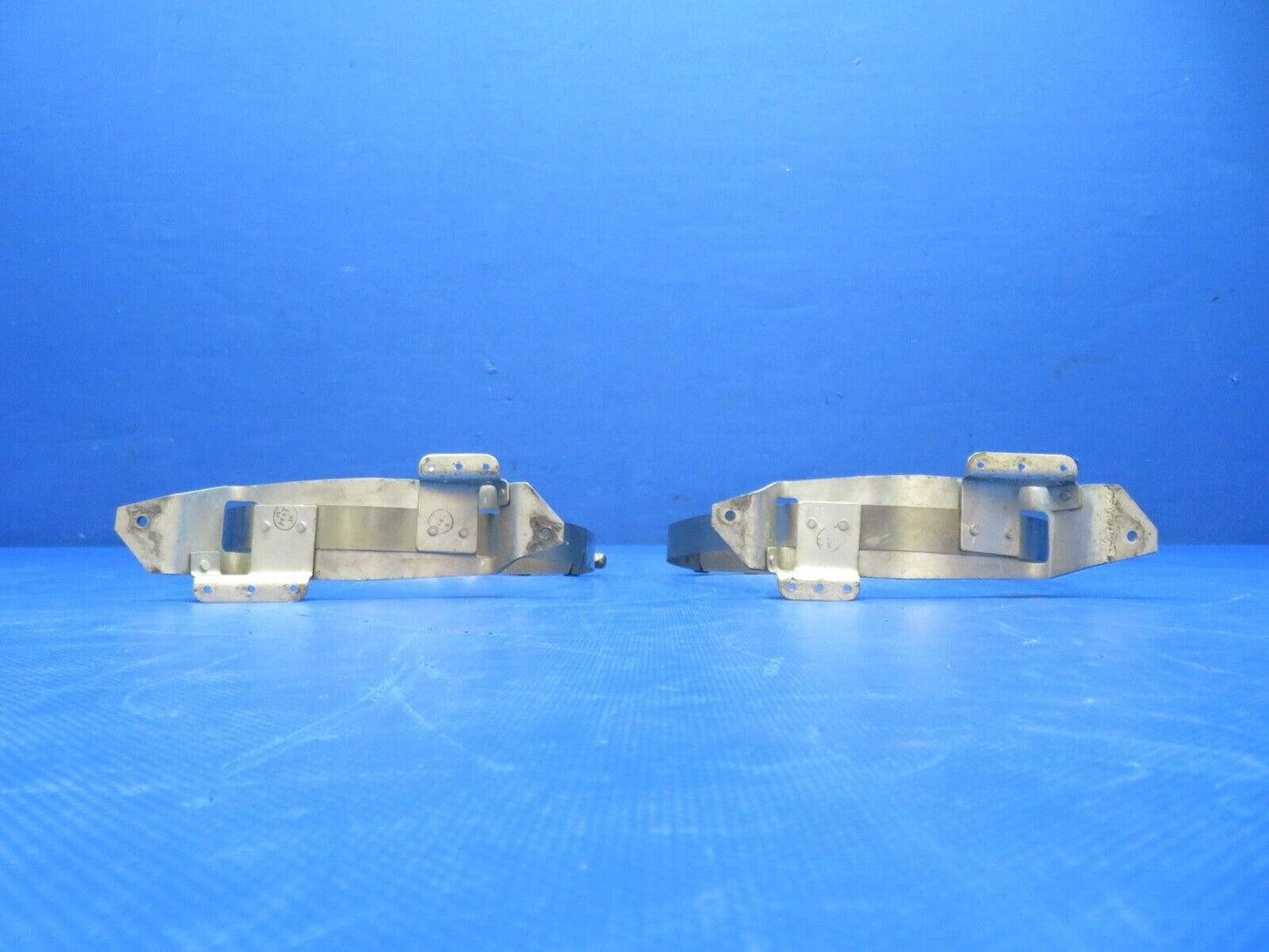 Cessna 401 Clamp Assy Support Oxygen Bottle 8.5" 5017450-2 LOT OF 2 (0124-232)
