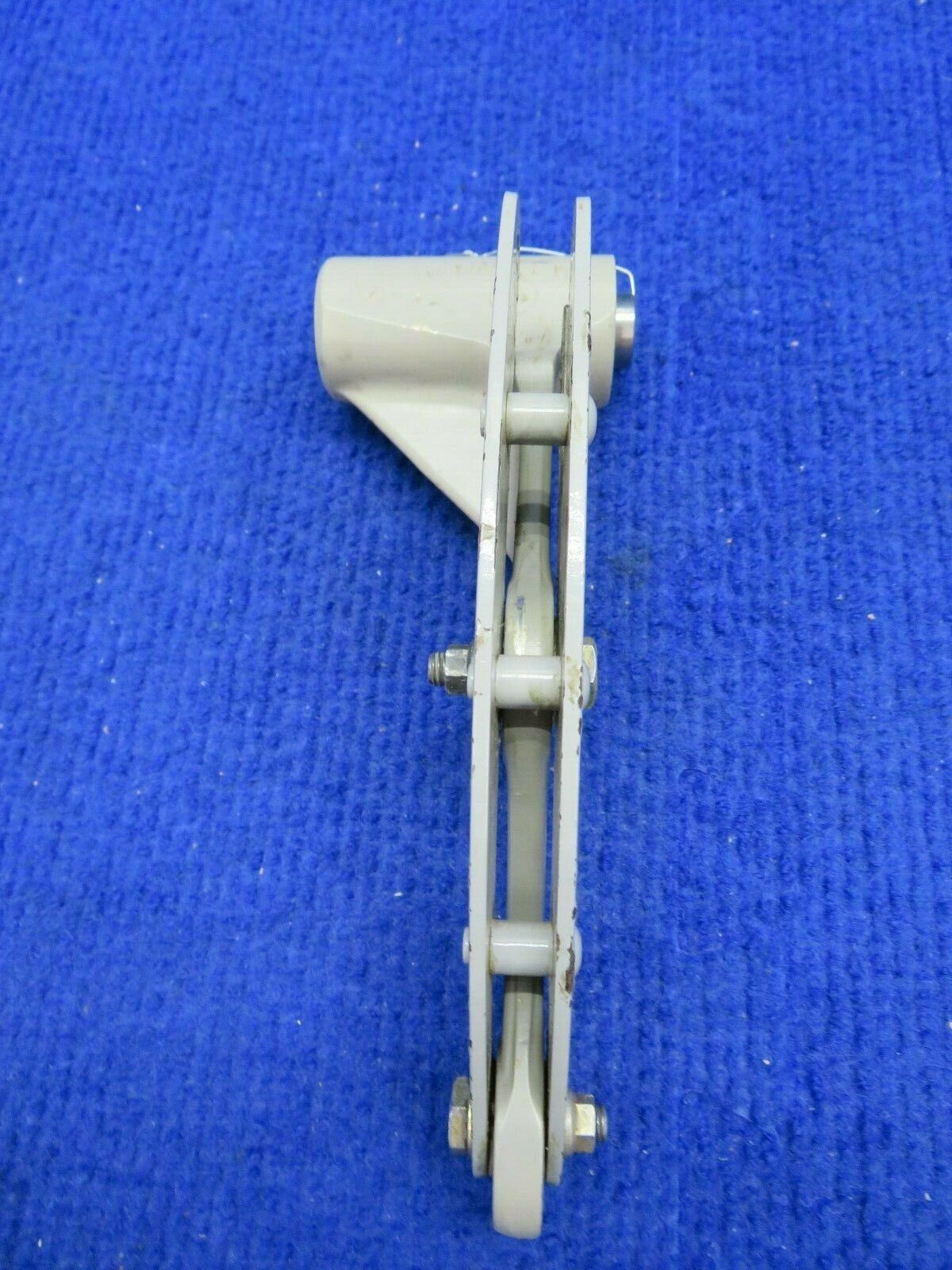 Cessna 310 / 310R Rocker Arm Bellcrank LH w/ Link P/N 0841104-3 (0422-368)
