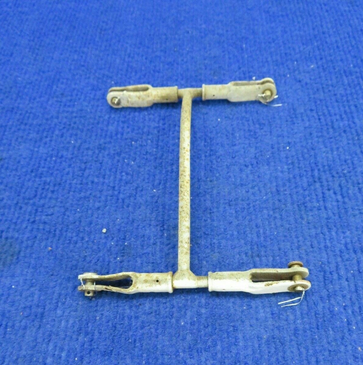 1956 Cessna 310 Nose Gear Door Tie Rod Assembly P/N 0813300-77 (0422-456)