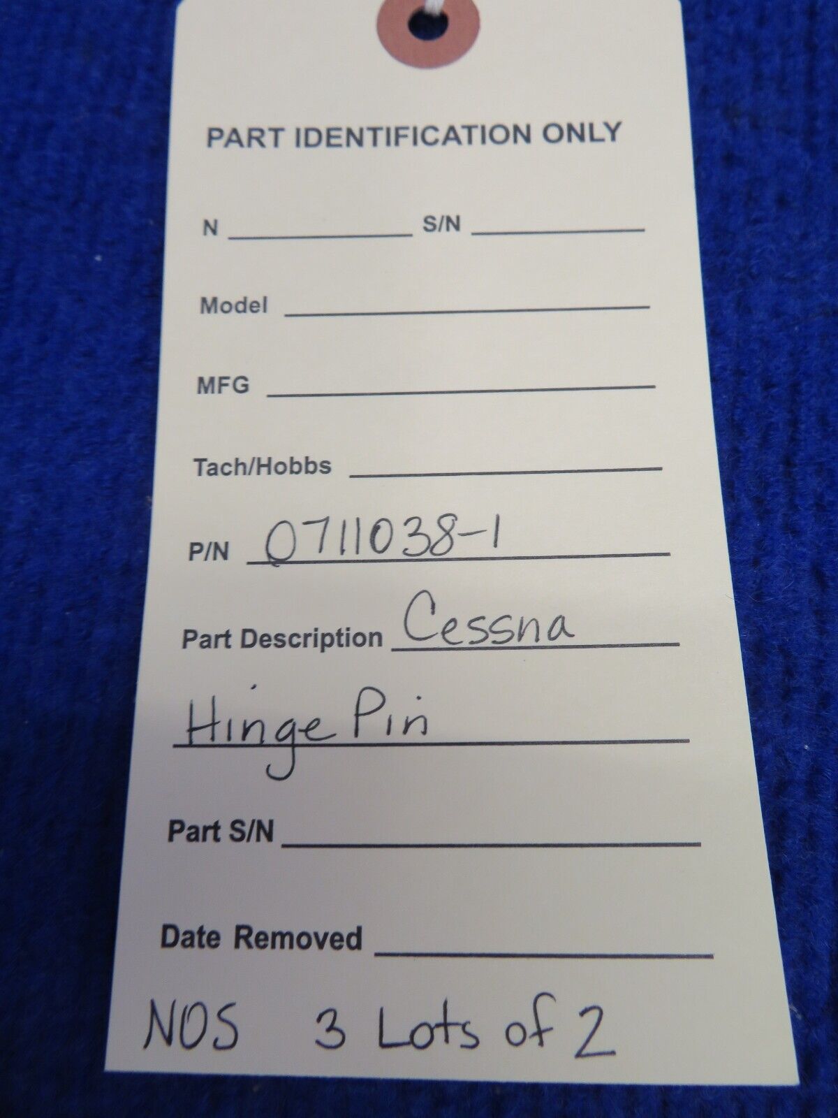 Cessna Hinge Pin P/N 0711038-1 LOT OF 2 NOS (0522-425)