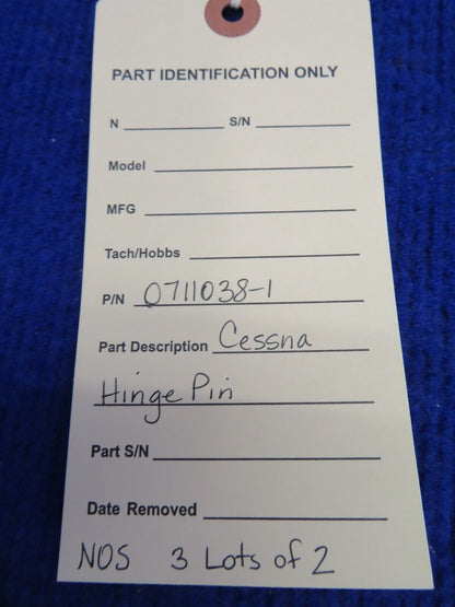 Cessna Hinge Pin P/N 0711038-1 LOT OF 2 NOS (0522-425)