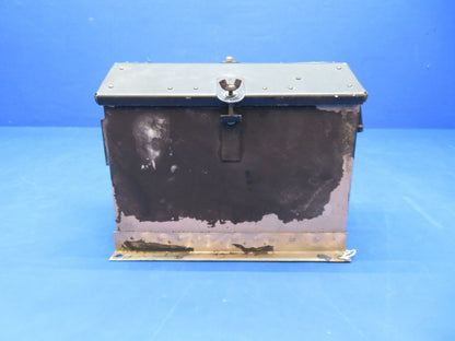 Piper PA-28-140 Battery Box Assy w/ Lid P/N 63888-00 (1123-161)