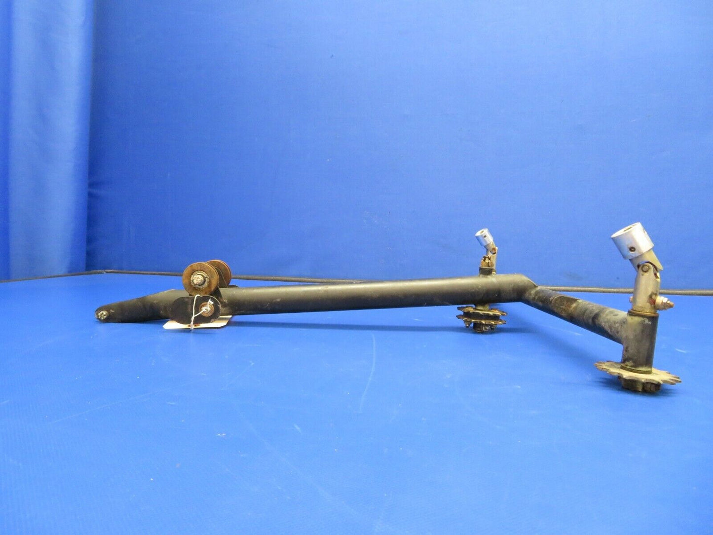 Piper PA-28-140 Control Column Assy P/N 62019-03 (1220-444)