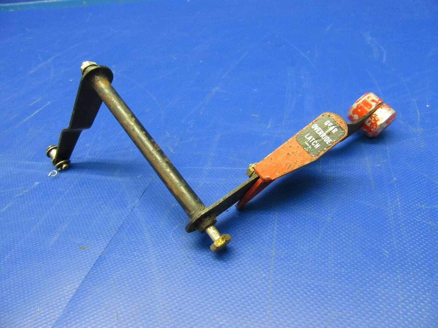 Piper PA-32 Landing Gear Override Mechanism Handle Assy P/N 38175-00 (0520-260)