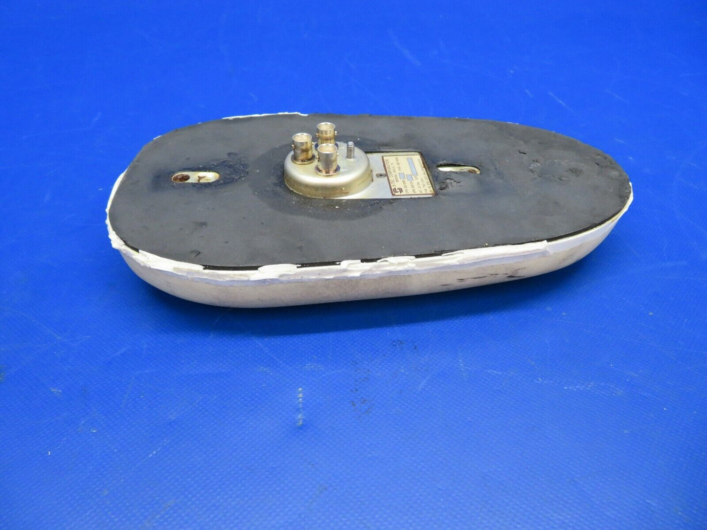 Beech Baron 58P S-TEC ANT-650A Antenna P/N 622-3586-001 (0320-320)