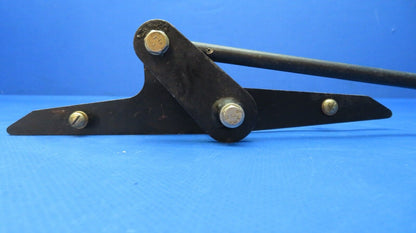 Piper PA-28 Aileron Bellcrank P/N 62771-00 (0523-890)