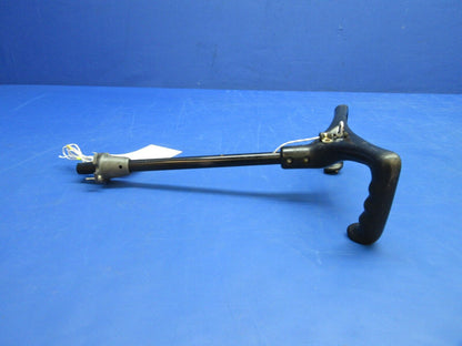 Cessna 172 / 172I Control Wheel / Yoke w/ Support P/N 0513239-5 (0923-889)