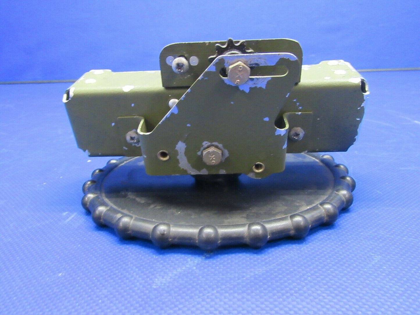 Cessna 210 / P210N Wheel Gear Box Rudder Trim 1261466-1 (0421-632)