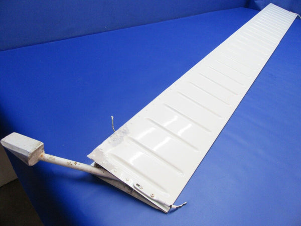 Piper PA-28 / PA-28R RH Aileron P/N 35640-25 (0922-203)