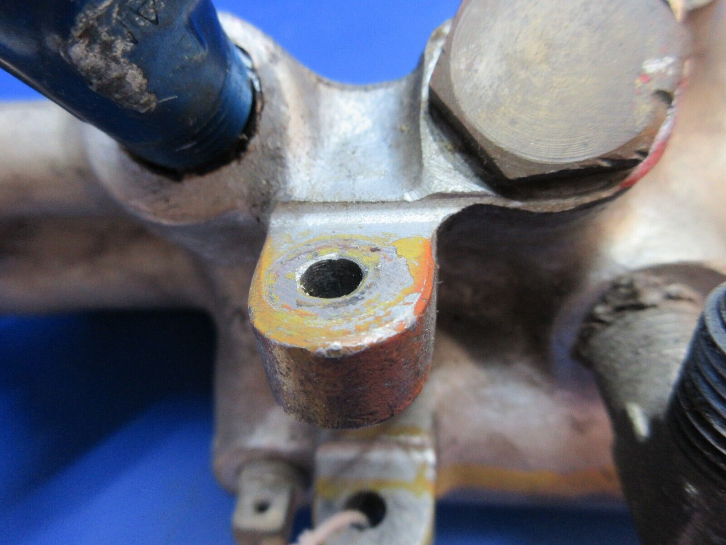 Beech C-35 Bonanza Fuel Unit P/N 35-924065 CORE (1023-779)