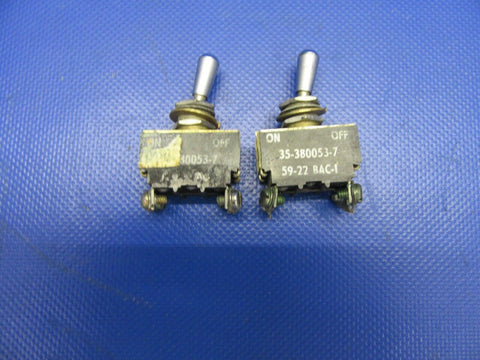 Beech 95-B55 Baron Toggle Switch P/N 35-380053-7, 8906K1070 LOT OF 2 (0621-654)