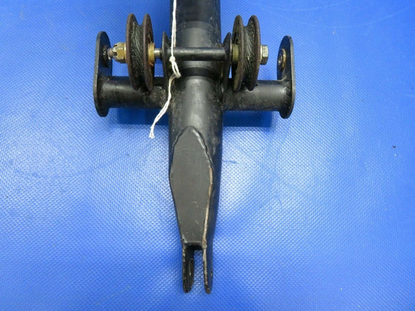 Piper PA-28R-180 Arrow Control Column P/N 67219-00, 67219-000 (0621-917)