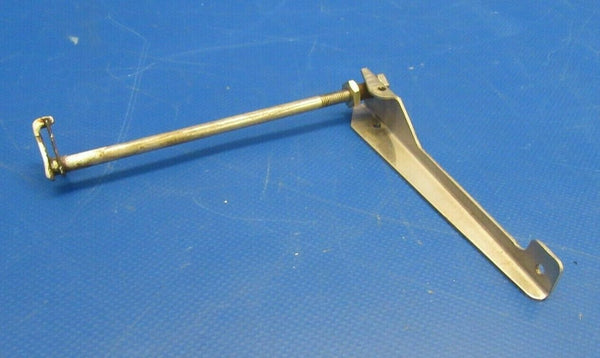 Piper PA-34-200T Rod Assy Fuel Drain & Handle RH 96975-00, 96975-000 (1119-409)