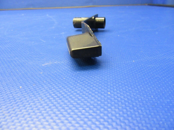 Piper PA-28-235 Fuel Selector Lever w/ Knob P/N 65401-00, 65401-000 (0521-426)
