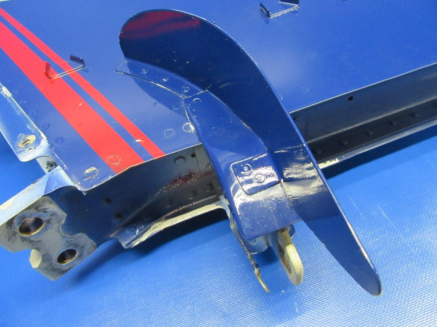 Aerostar 602P Vertical Stabilizer w/ Vortex Generators P/N 220000-01 (0423-218)