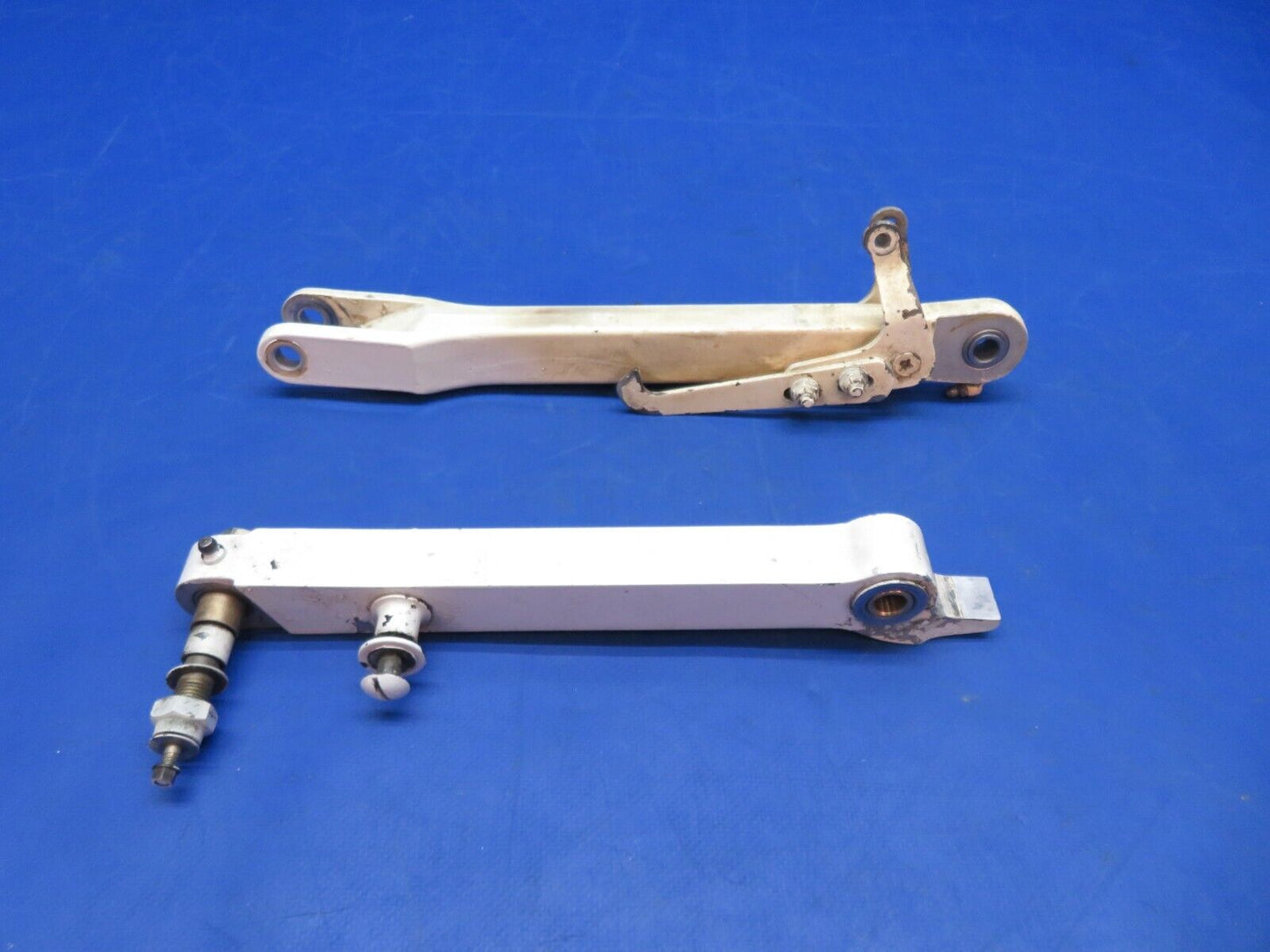 Cessna 310 / 310Q LH Side Brace Assy MG Retract P/N 5141001-33 (0823-787)