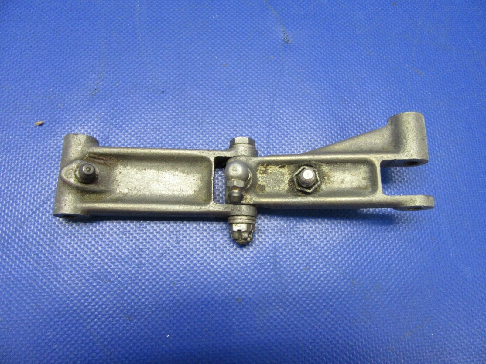 Beech Baron Nose Gear Link Assembly P/N 35-825035 (1021-344)