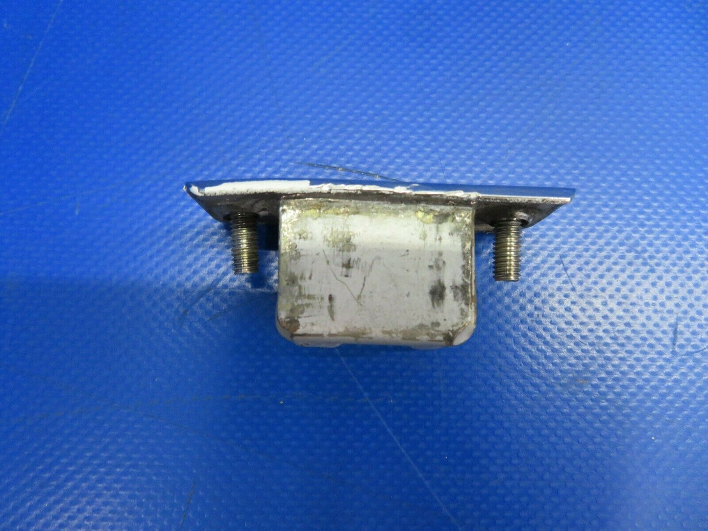 Beech Baron Support Cabin Door Latch Upper 35-410456-33 (0420-31)
