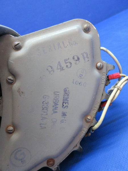 Cessna 310 / 310F Grimes Retractable Landing Light P/N G-3801A-1A (1123-816)