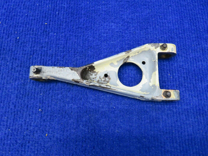 Cessna 310 / 310R Main Gear Torque Link Upper RH P/N 5141005-8 (0422-36)