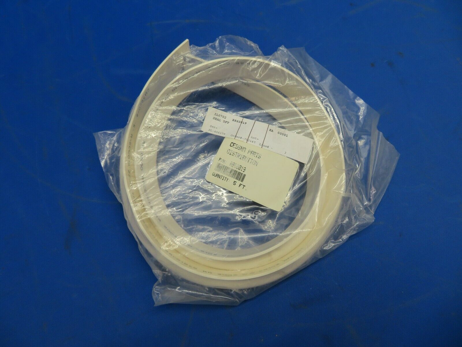 Cessna Seal 5ft P/N R860019 NOS (1120-112)
