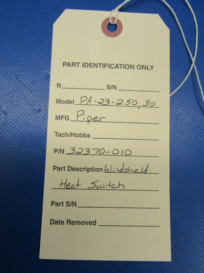 PA-23 Windshield Heat Switch Illuminated P/N 32370-010 487-953 NOS (0419-479)