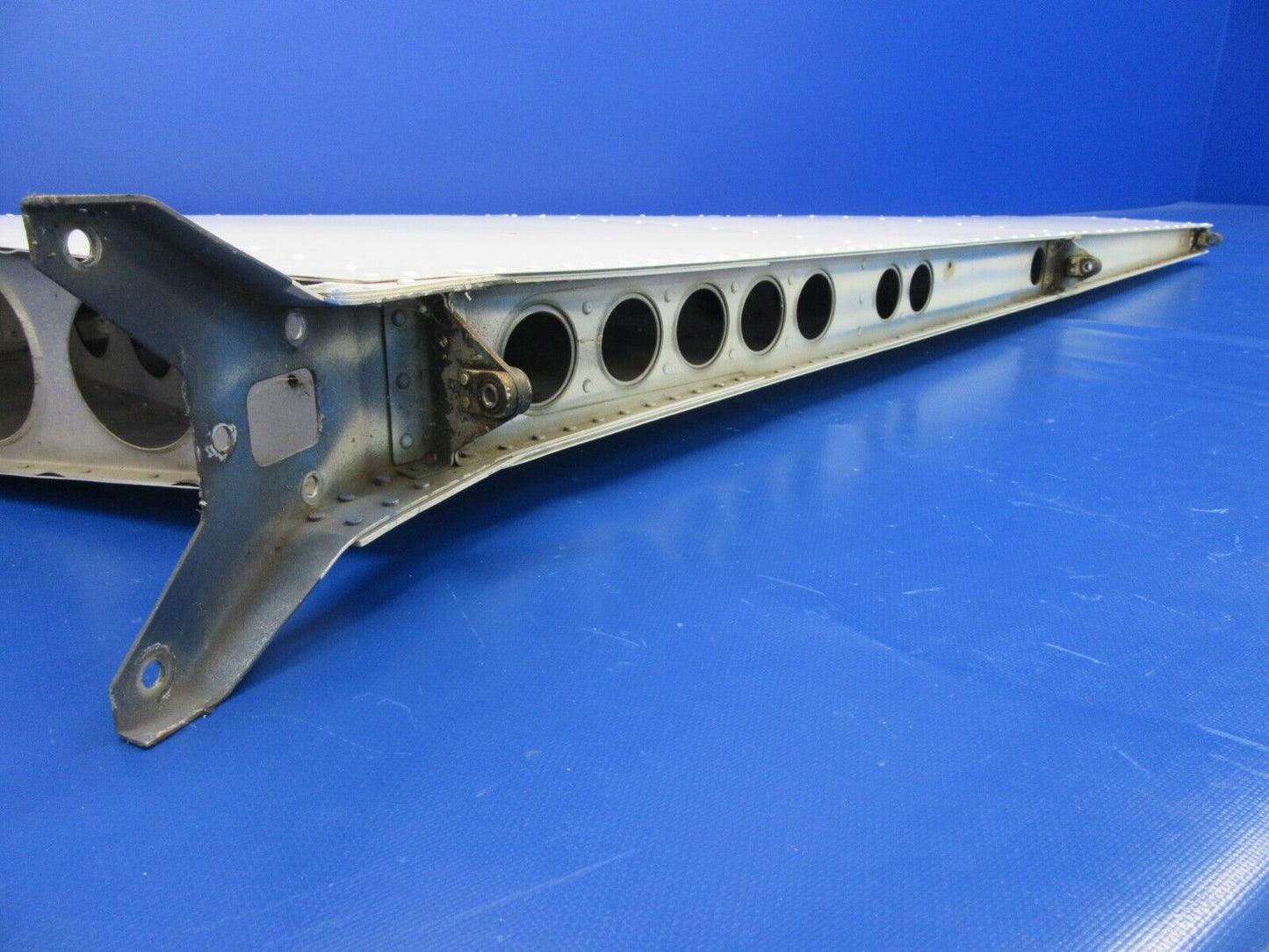 Cessna 172 / 172H Vertical Stabilizer / Fin Assy P/N 0531006-64 (0923-06)
