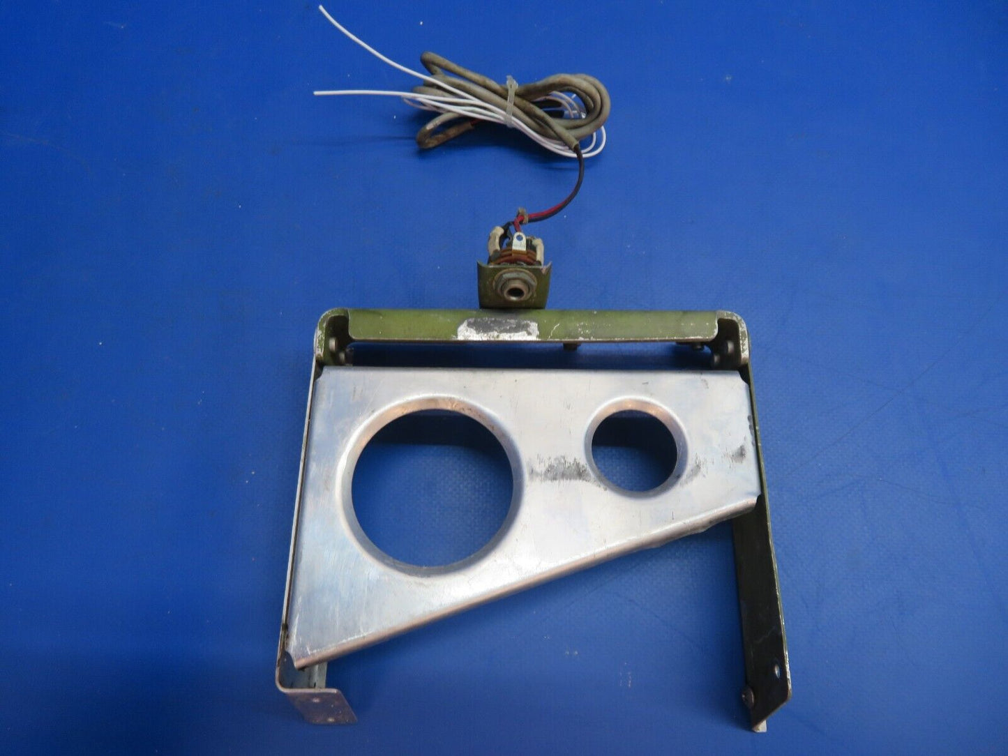 Piper PA-28-201T Dakota Engine Control Bracket Assy P/N 67224-03 (1222-651)