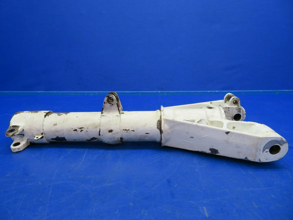 Cessna 310P Landing Gear Cylinder & Trunnion Assy RH P/N 5041000-210 (0720-304)