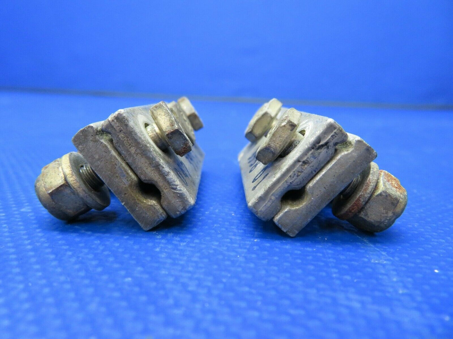 Baron Bendix King Cable Clamp P/N 047-3538-01 LOT OF 2 (0521-99)