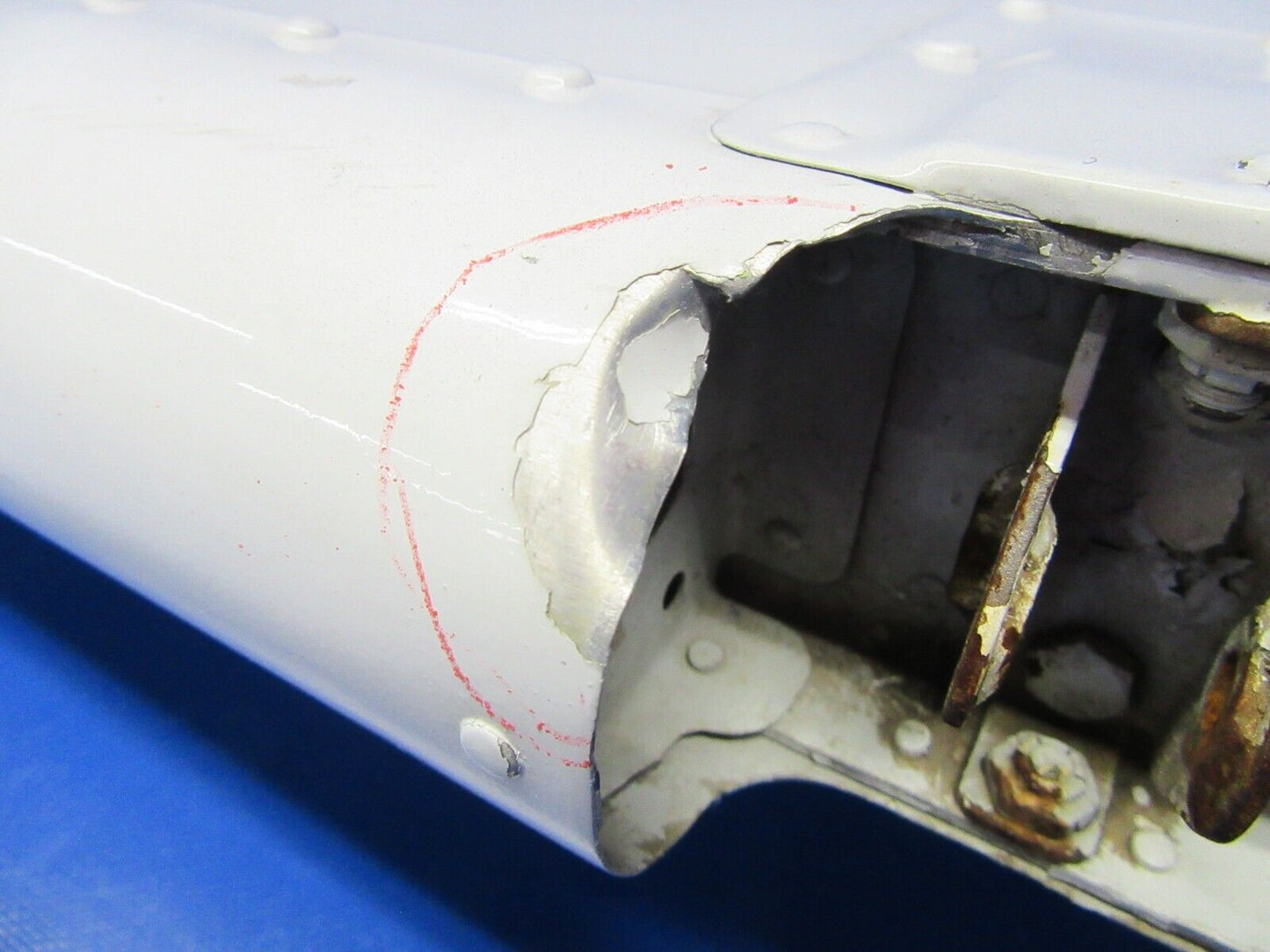 Piper PA-31-350 Chieftan RH Elevator P/N 43757-175 (0423-222)