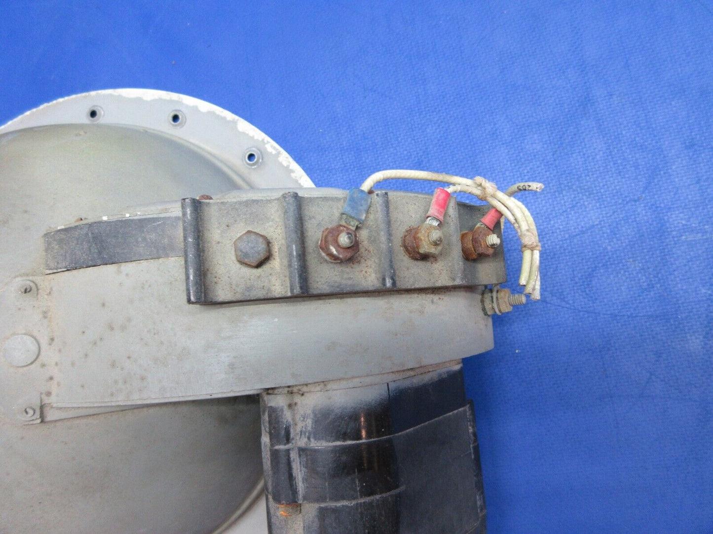 Cessna 310 / 310F Grimes Retractable Landing Light P/N G-3801A-1A (1123-817)