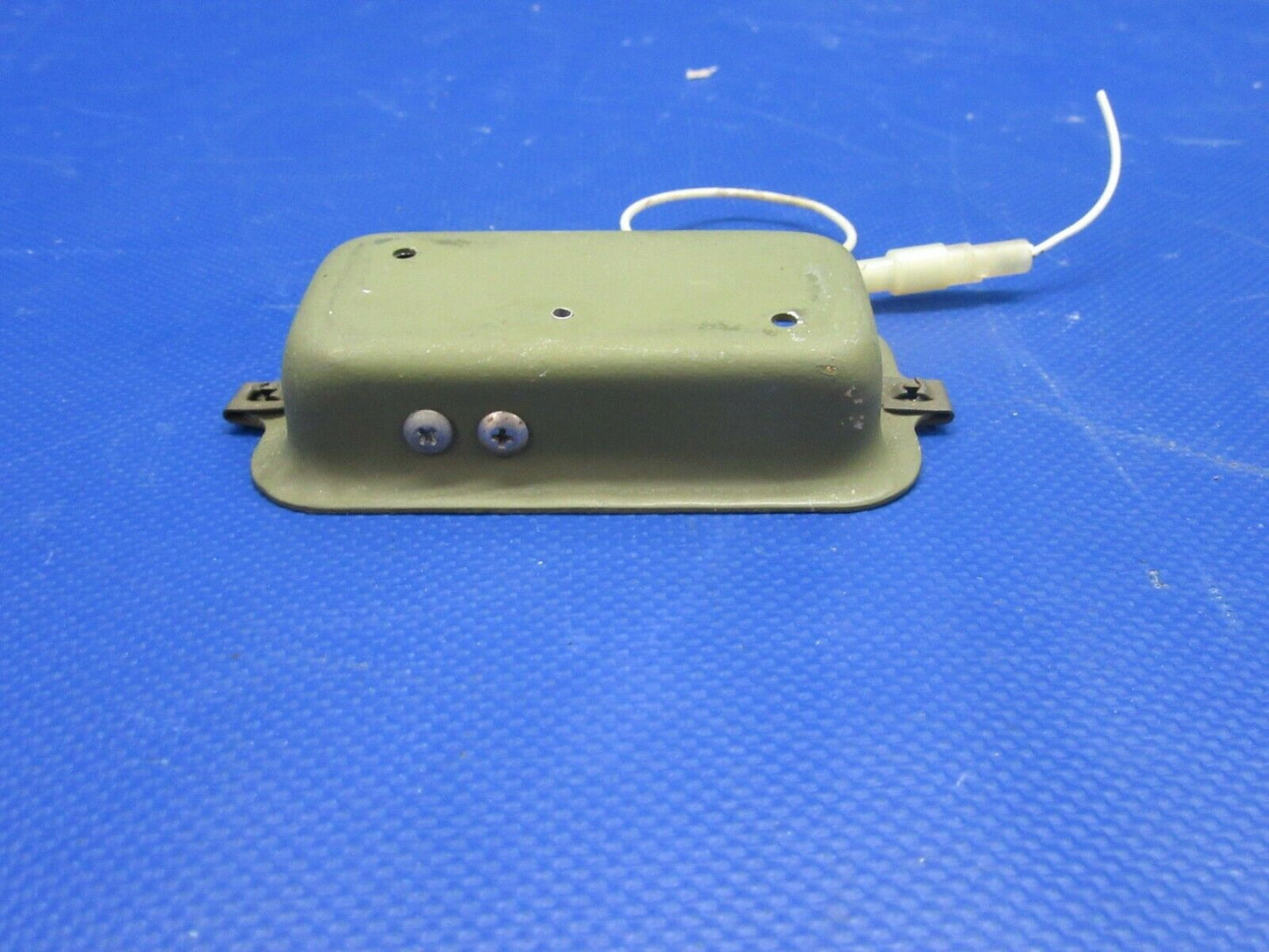 Cessna 210 / P210N Reflector Courtesy Light 24V 0413140-5 (0521-318)