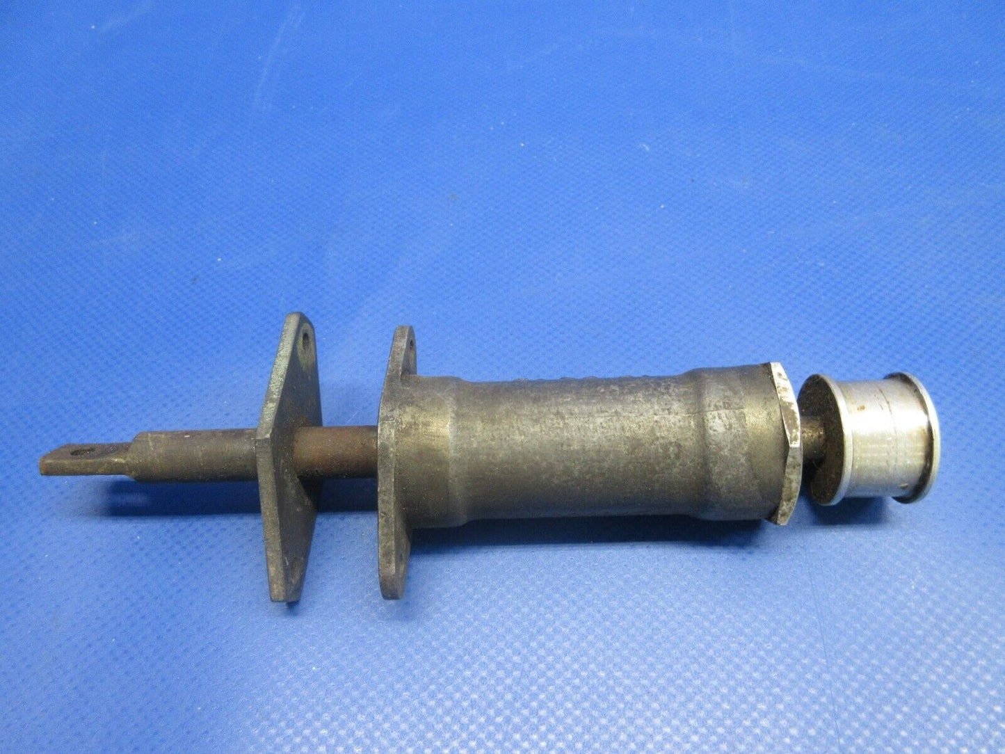 Beech Bonanza Trim Tab Actuator Assembly P/N 45-524561-5 (0324-1084)