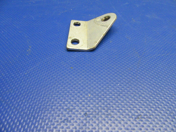 Cessna 210 / T210N Seat Belt Fitting Middle Row RH OTBD P/N 2011028-8 (0921-655)