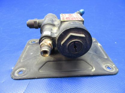 Beech Baron 95-A55 Oxygen Regulator P/N A-2000 (0420-248)