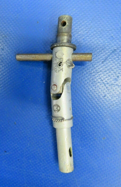 Beech Baron 95-A55 H & E ACFT Fuel Selector Valve RH HE 825-1 (0420-55)