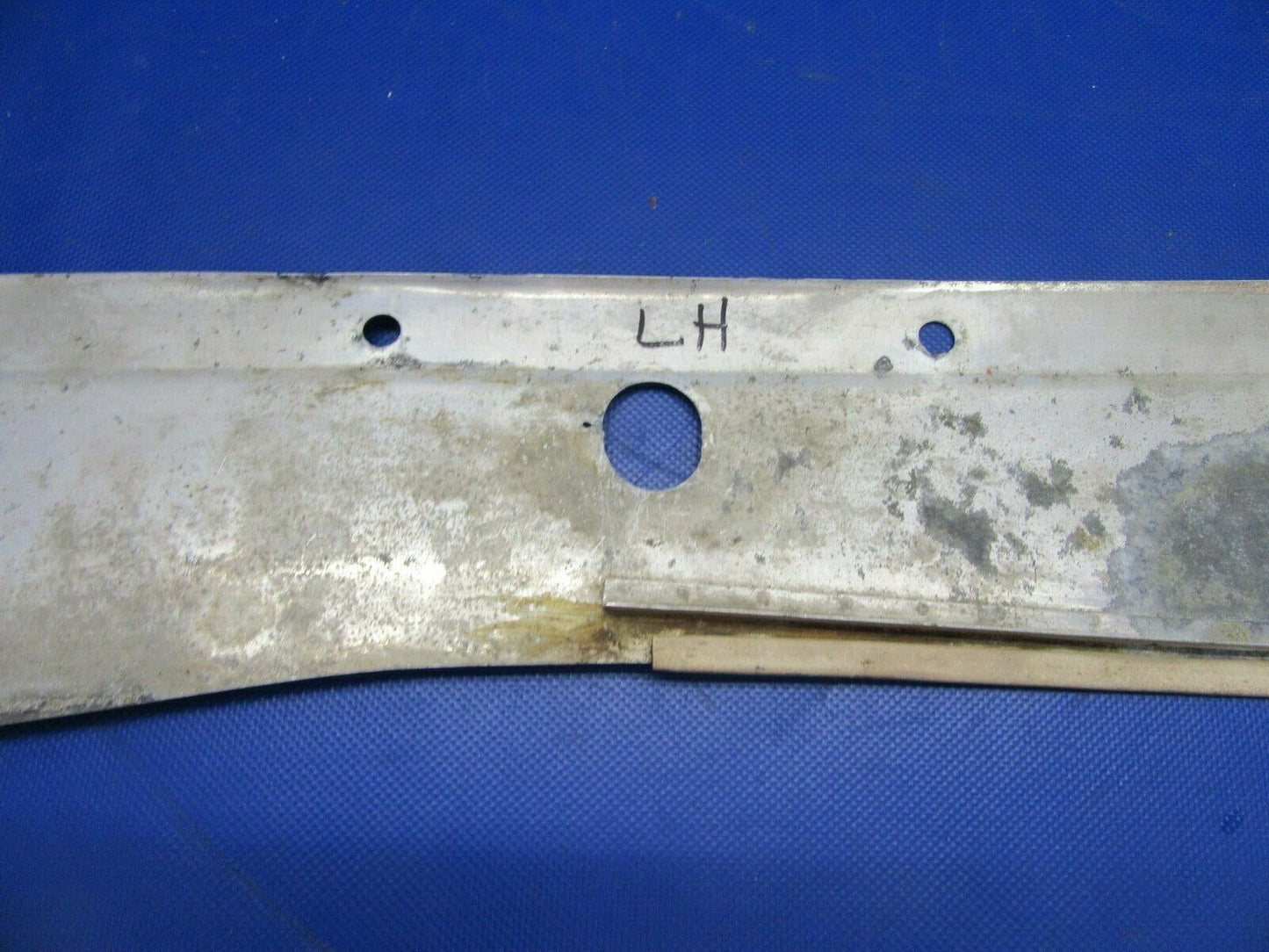 Cessna 177RG LH Bottom Wing Fuselage Attachment Fairing 1710003-10 (0621-508)