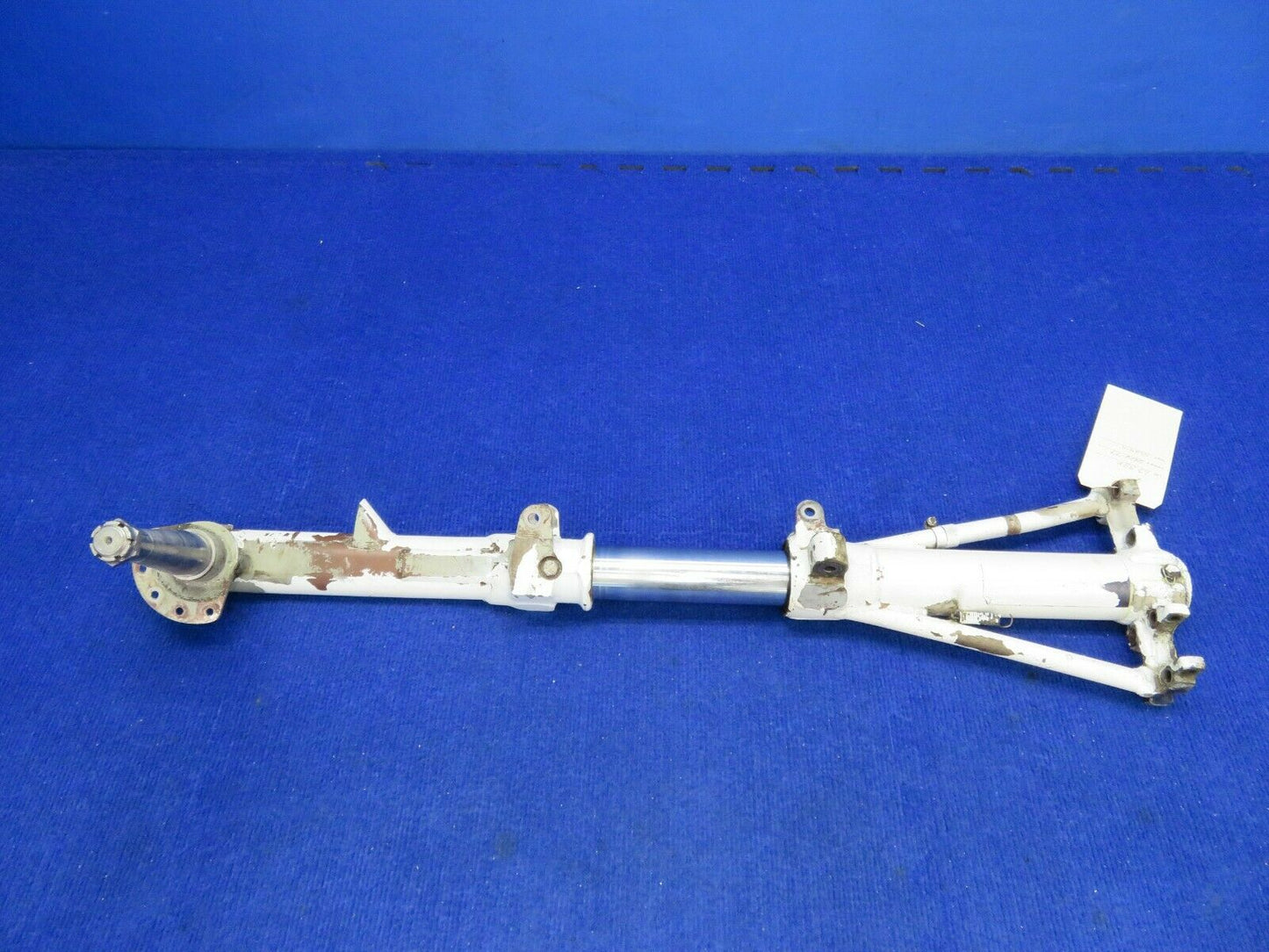 1956 Cessna 310 Main Landing Gear LH P/N 0841000-97 (0422-77)