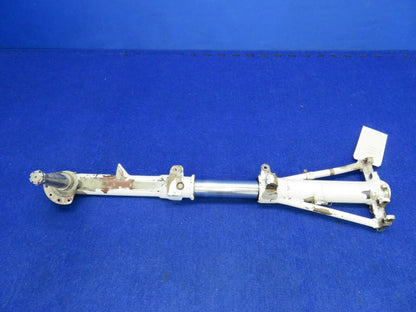 1956 Cessna 310 Main Landing Gear LH P/N 0841000-97 (0422-77)