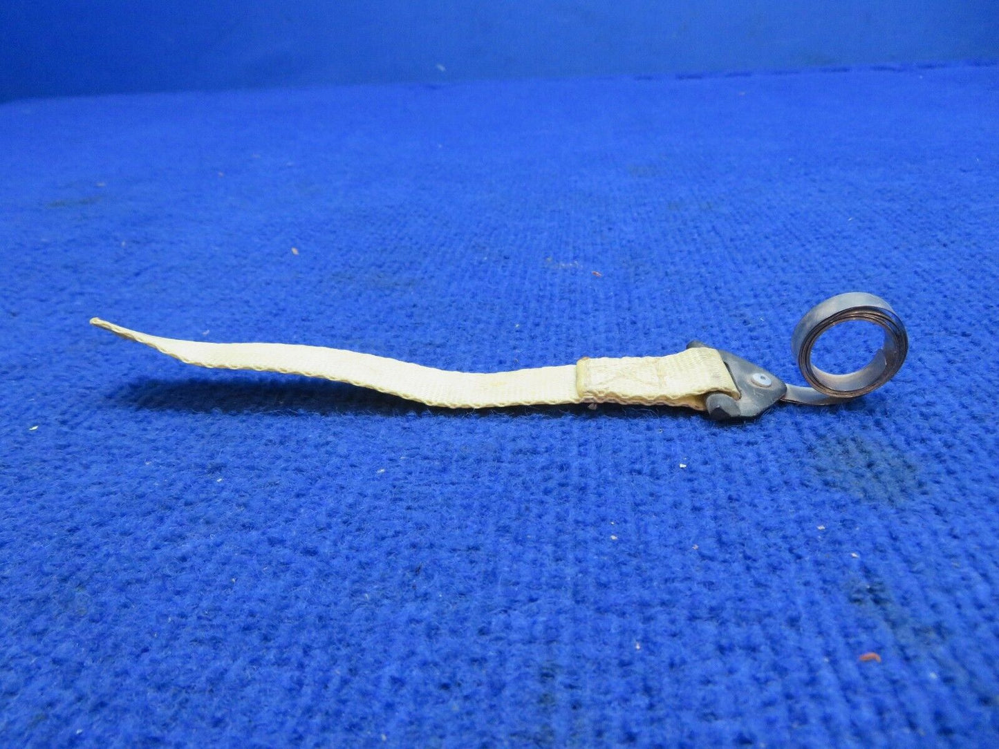 Piper Safety Catch Strap Assy P/N 43971-004 NOS (0922-575)